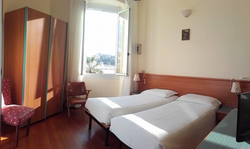 Albergo Bandoni Рапалло Экстерьер фото